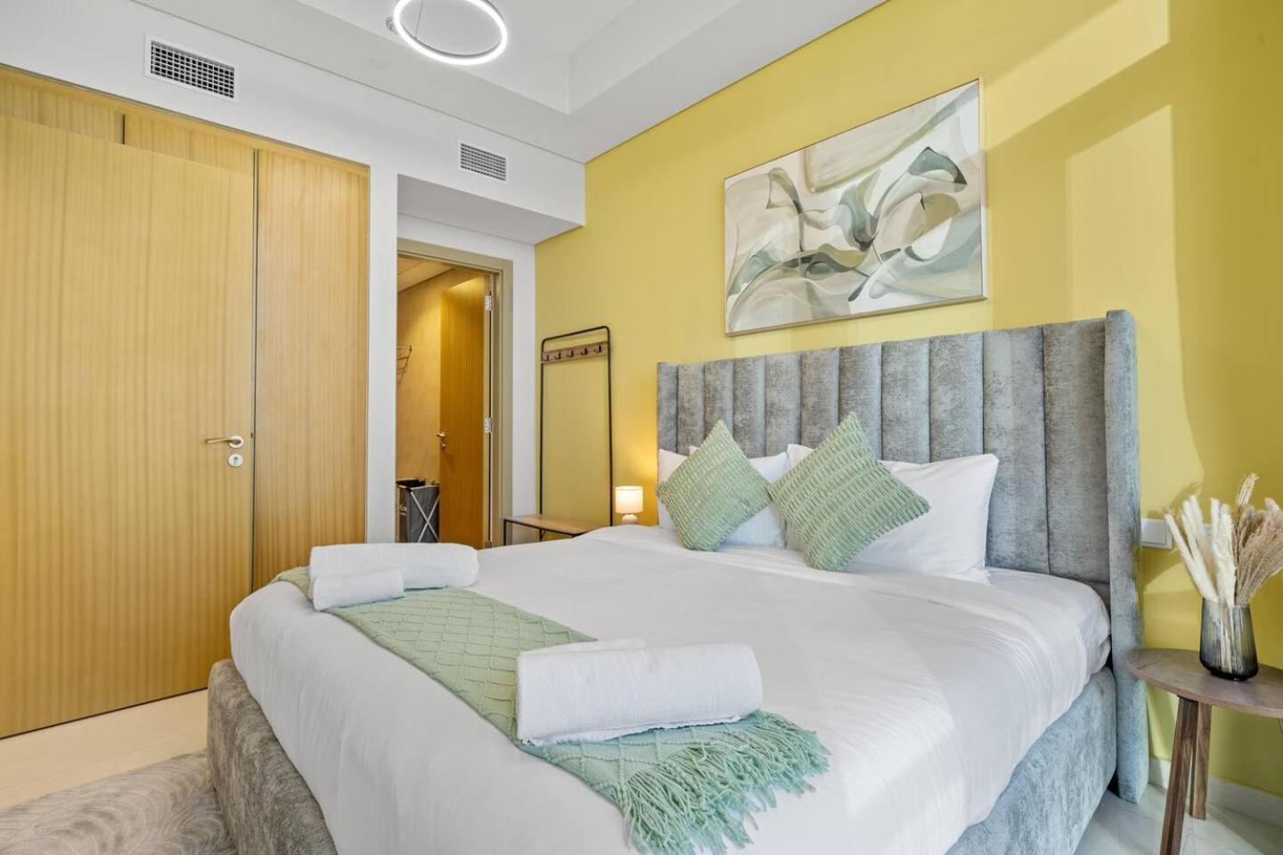 45th Floor 2br Full Sea View Apartment Dubai