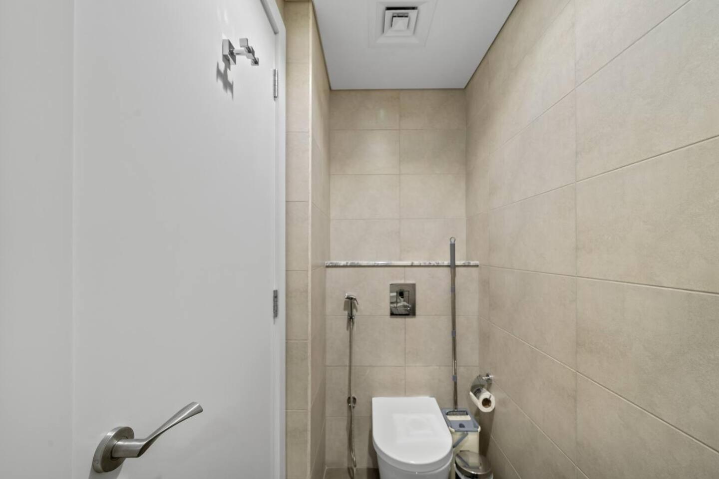 45th Floor 2br Full Sea View * Dubai