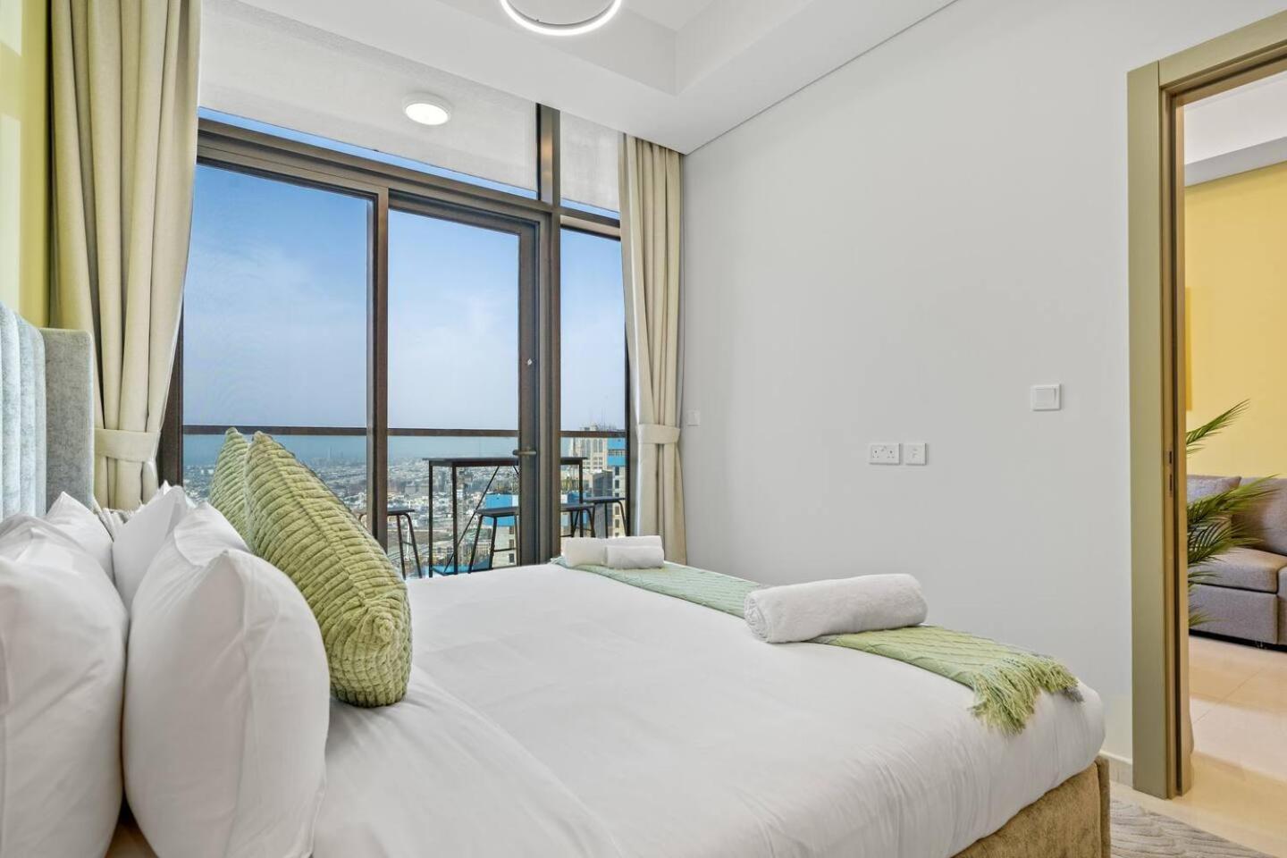 45th Floor 2br Full Sea View Apartment Dubai
